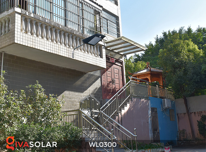 Đèn tường chạy năng lượng mặt trời WL0300 18