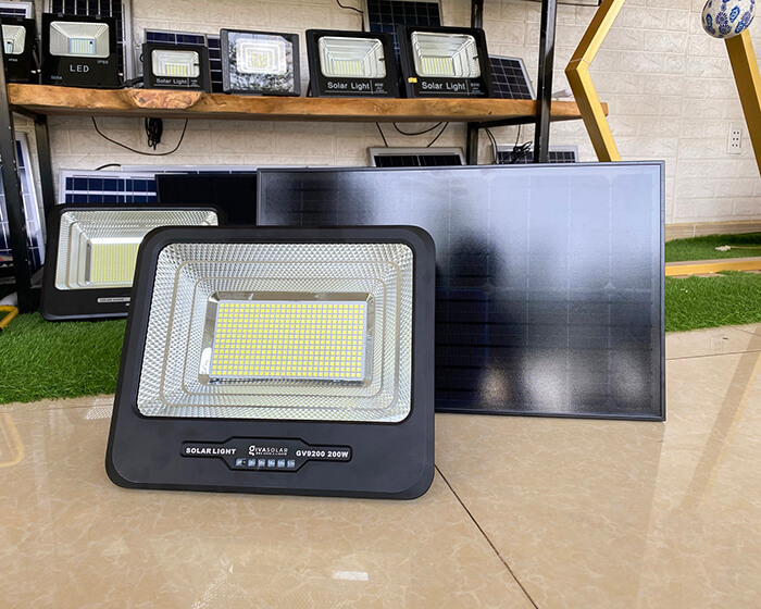 Đèn pha LED sử dụng điện mặt trời GV9200 - 200W 3