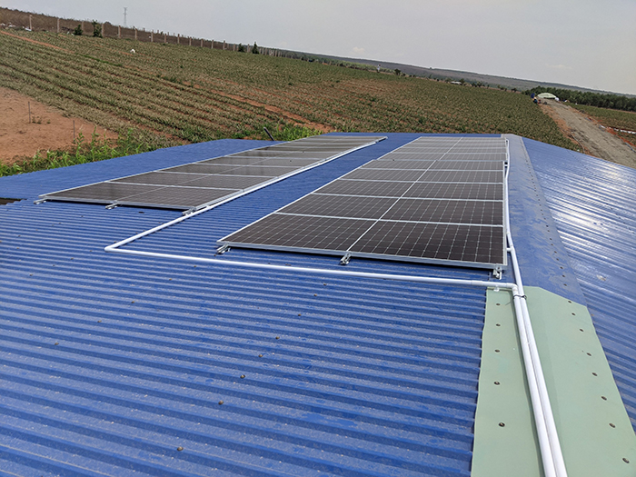 Lắp điện mặt trời áp mái hòa lưới bám tải 10kW tại Bình Thuận 5